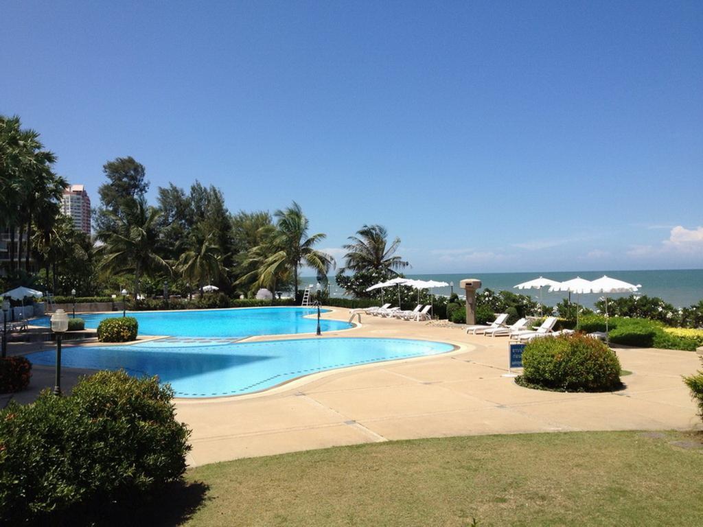 Cha-Am Beach Club Exterior photo